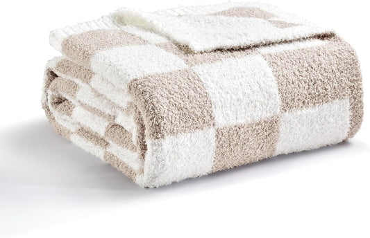 Indulge in Cozy Comfort with Our Ultra Soft Reversible Microfiber Throw Blanket - Perfect for Your Couch, Sofa, or Bed in Chic Checkered Beige (127x152cm)